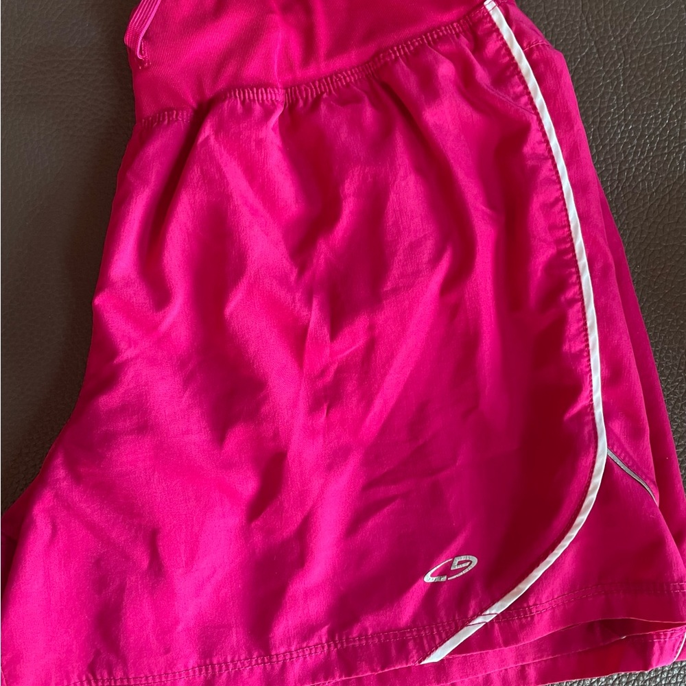 Short pink